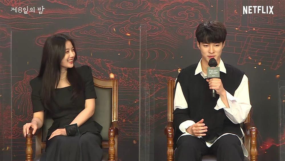 Sao nhí xinh nhất xứ Hàn Kim Yoo Jung lộ mặt vừa già vừa đơ-5