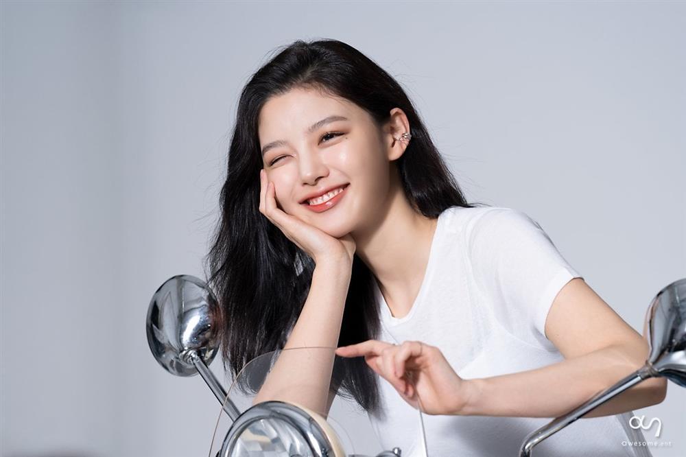 Sao nhí xinh nhất xứ Hàn Kim Yoo Jung lộ mặt vừa già vừa đơ-10