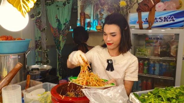 Nhìn Thánh gỏi Ty Thy bổ chanh mà ai nấy hoa mắt chóng mặt-2