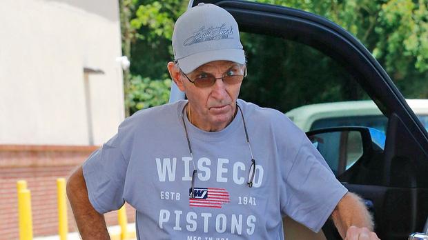 Sau phiên tòa kết tội chấn động, bố ruột Britney Spears hờn cả thế giới-3