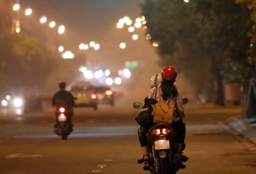 Cô gái hồn bay phách lạc cảnh báo team thích lượn hồ cẩn thận gặp cướp-1