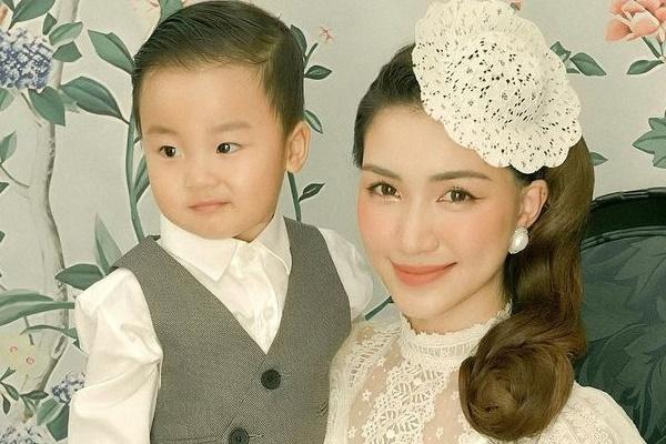 Quý tử nhà Hòa Minzy mới 2 tuổi mà nói một câu ai cũng giật nảy-5