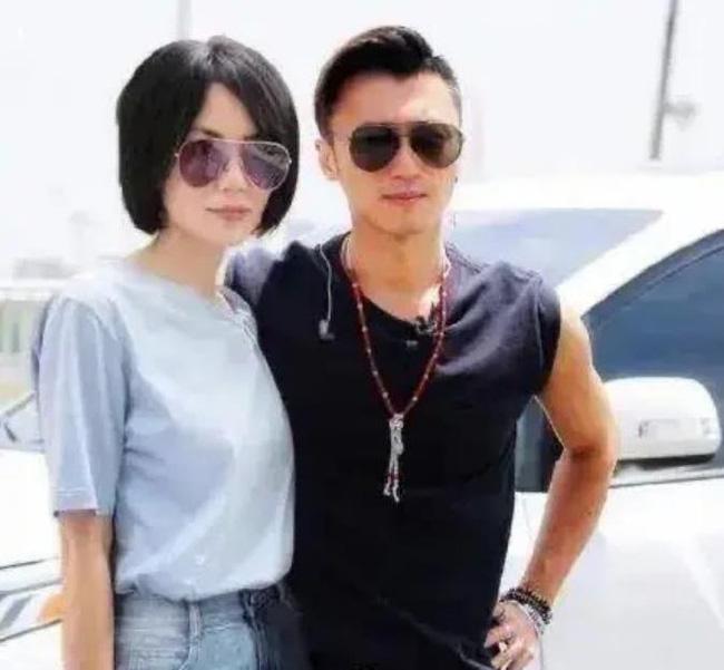 Tạ Đình Phong và Vương Phi lục đục, nguyên nhân từ 2 con trai Trương Bá Chi?-1