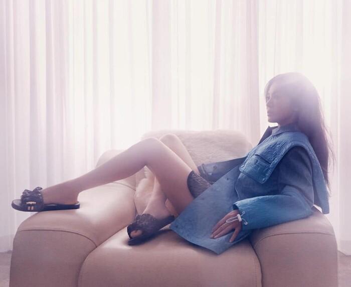 Song Hye Kyo và những khoảnh khắc để tóc rối mù tơi tả, nhưng vẫn đẹp ngây dại-1