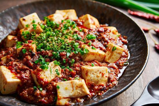 Công thức làm đậu phụ sốt cay với cá ngừ đóng hộp