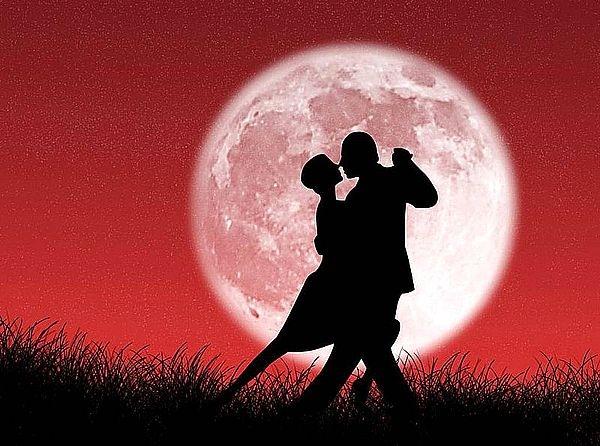 Ánh trăng nhắc nhở bạn đang làm vụt mất điều gì trong tình yêu?-3