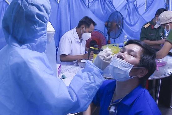 Các tỉnh thành ghi nhận hàng loạt ca mắc Covid-19 trong sáng nay