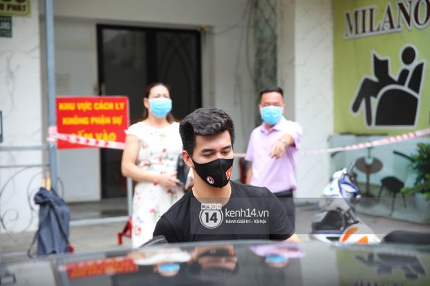 Cả nhà đánh Mẹc đón Tiến Linh, thần thái chuẩn công tử Bình Dương-3