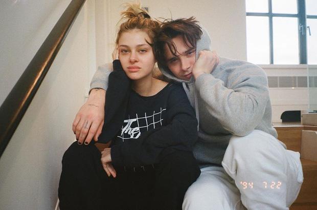 Brooklyn Beckham sắp có con ở tuổi 22 vì hôn thê bụng bầu vượt mặt?-5