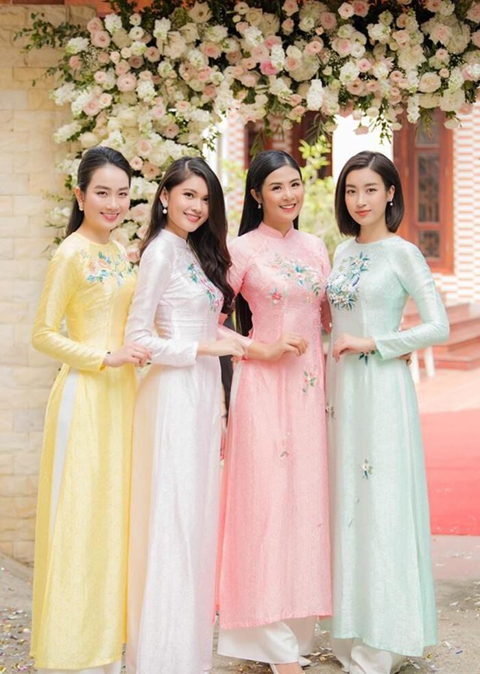 Khi các nàng hậu Việt làm phù dâu, cô dâu thấp thỏm vì sợ bị chiếm sóng-5