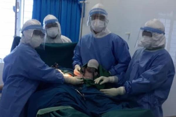 TP.HCM: 2 bé trai song sinh chào đời khoẻ mạnh từ mẹ F0-2