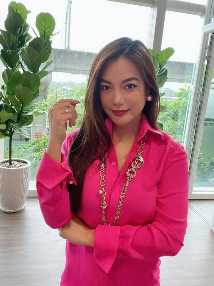 Trương Ngọc Ánh lộ vòng 2 lùm lùm: Béo bụng hay lại mang bầu?-6