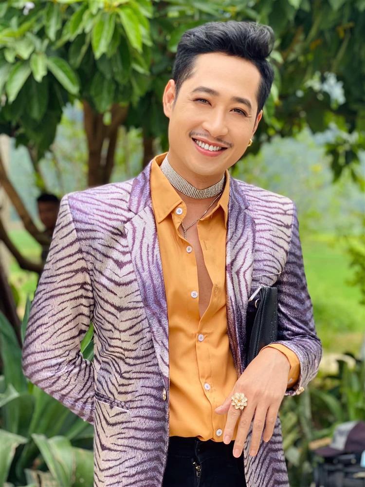 Hoàn Mùa Hoa Tìm Lại khoe gia tài phim ảnh, hầu hết vai đểu với giả gái-15