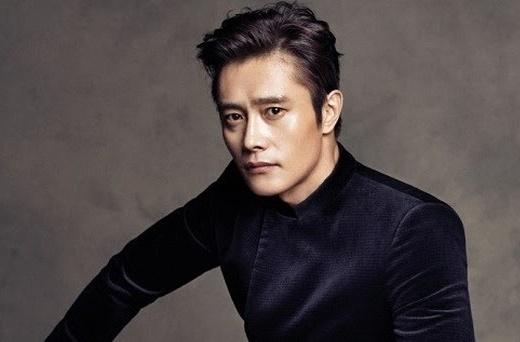 Lee Byung Hun là nam diễn viên Hàn Quốc đầu tiên làm MC trong LHP Cannes. LHP Cannes lần thứ 74 sẽ được tổ chức từ ngày 6/7 đến ngày 17/7.