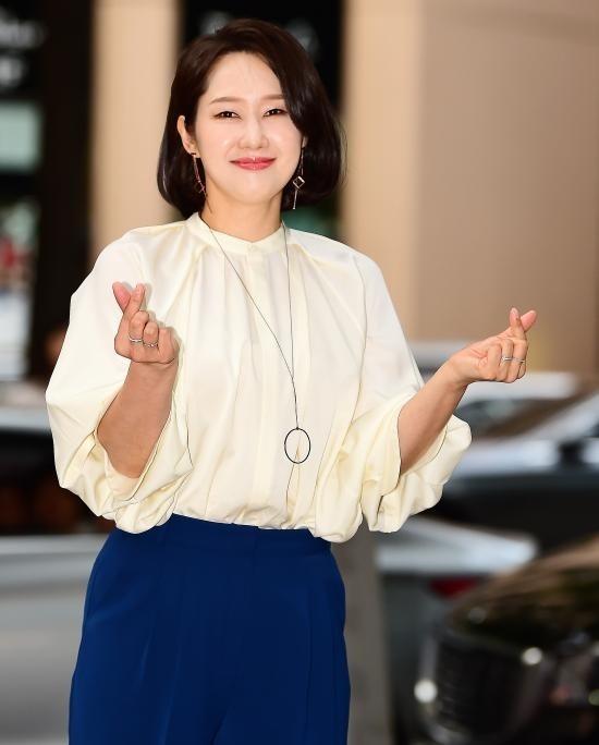 Penthouse 3 tập 5: Seok Hoon đuổi cổ em gái, lộ bằng chứng bác sĩ Ha cứu Yoon Hee-7