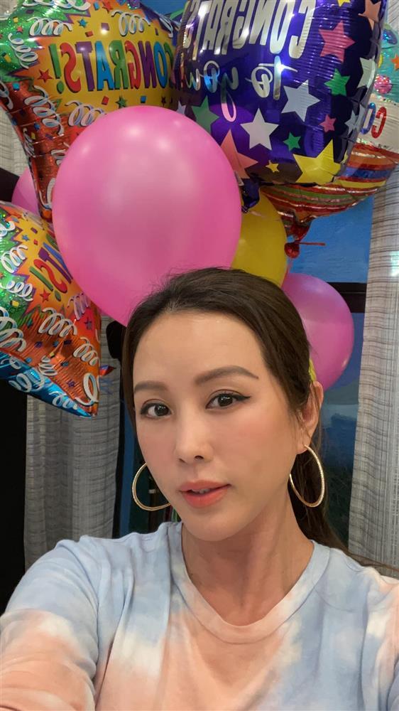 Tiệc cưới lạ đời của Thu Hoài: Cô dâu hì hục làm bếp, chạy bàn, rửa bát-1