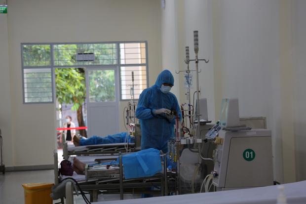 Một số bệnh nhân Covid-19 chuyển nặng nhanh dẫn đến tử vong-1