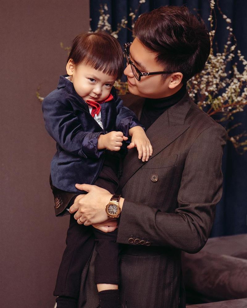 Quý tử Á hậu Tú Anh đẳng cấp hotboy dù bị dìm tới bến-10