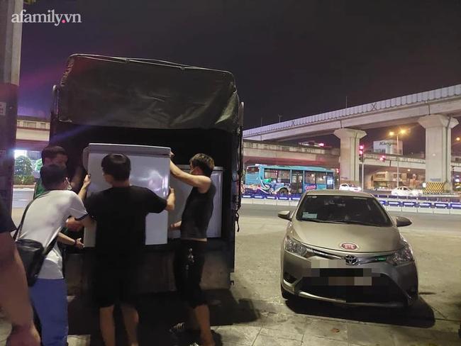 Phát hiện nghìn thai nhi trong phòng trọ: Công an trả lại 2 chiếc tủ lạnh-1