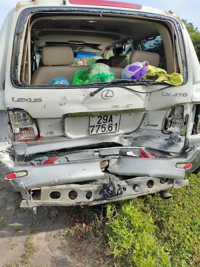 NÓNG: 9 ô tô tải, xe con đâm liên hoàn trên quốc lộ-4