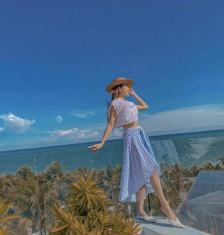 Mix đồ màu trời giải nhiệt nắng nóng 40 độ đẹp như Hà Tăng-6