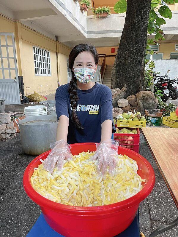 Mai Phương Thúy: Tôi vẫn kiếm tiền tốt-3