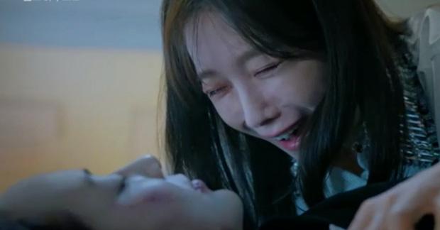 Fan Penthouse khóc cạn nước mắt vì Yoon Hee chết: Phim mất nhân tính!-3