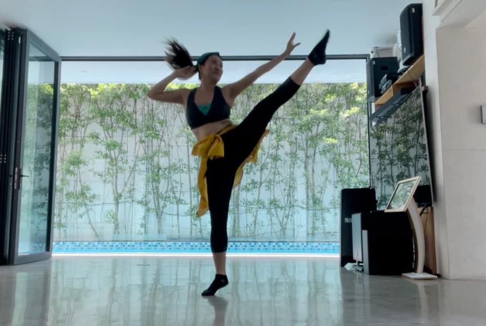 Vợ 7X của Bình Minh zẩy đầm cực sung, nhìn tưởng teen girl-3