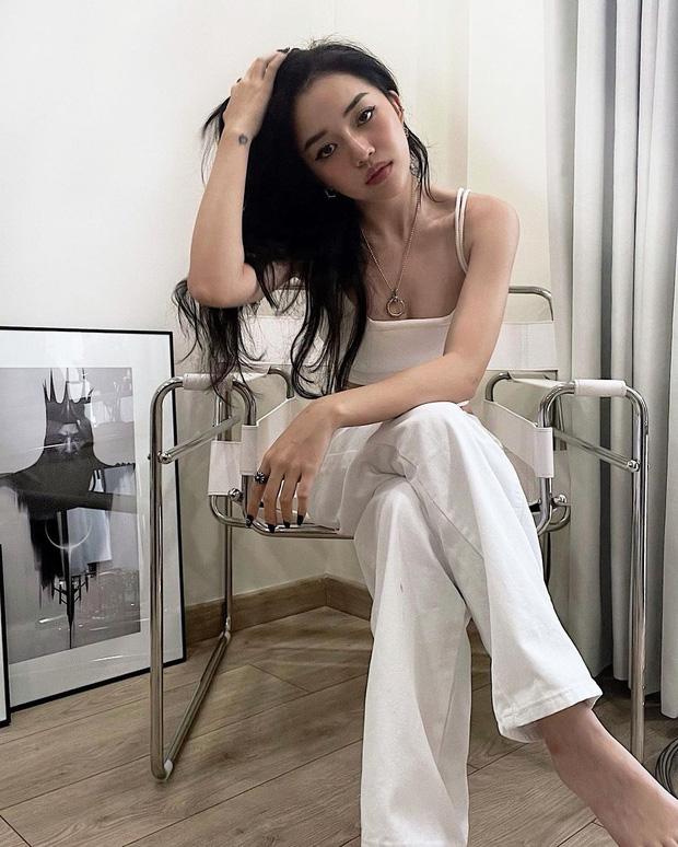 Nữ streamer có hơn 4,3 triệu follow trả lời căng đét khi được hỏi phải làm gì khi bị doạ đăng ảnh nóng-1