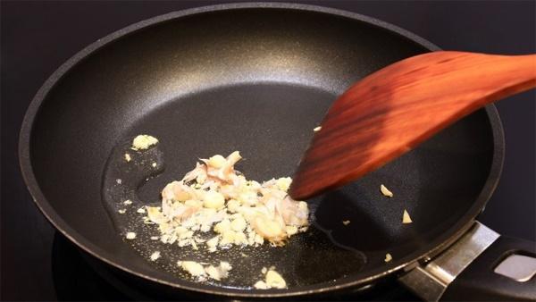 Những sai lầm khi chế biến đồ ăn với tỏi hầu hết ai cũng mắc-5