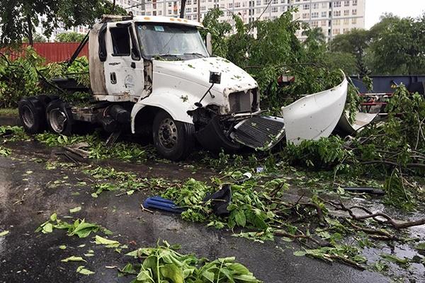 Thanh niên 21 tuổi chết thảm dưới bánh xe container-4