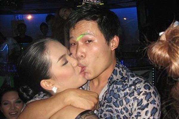 Vũ Khắc Tiệp 5 lần 7 lượt sờ mó vùng nhạy cảm của Ngọc Trinh-6