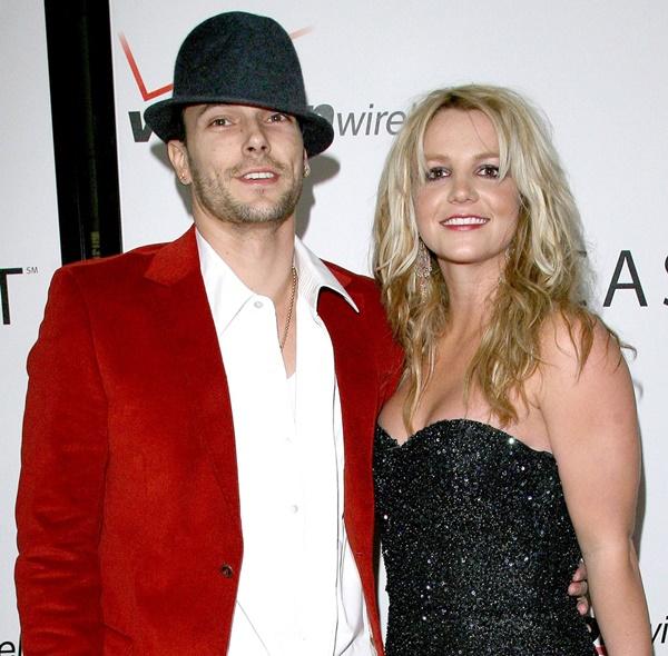 Chồng cũ lợi dụng Britney Spears nhiều năm-1