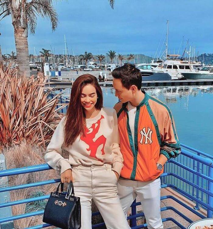 Hà Hồ - Kim Lý lôi cặp sinh đôi Lisa, Leon vần vũ chụp hình ton sur ton-8