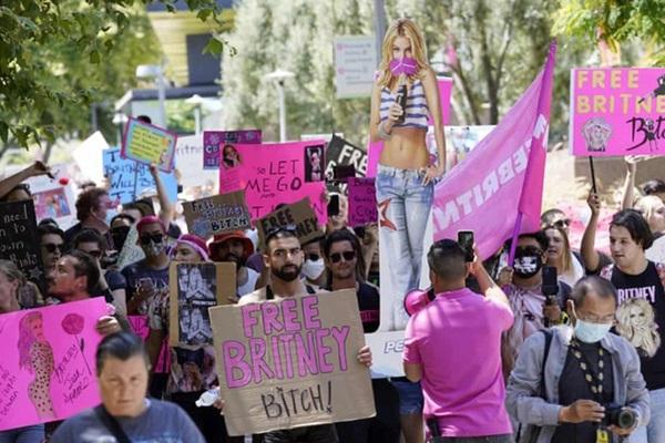 Thêm nhiều tình tiết shock về cuộc đời tăm tối của Britney Spears-7