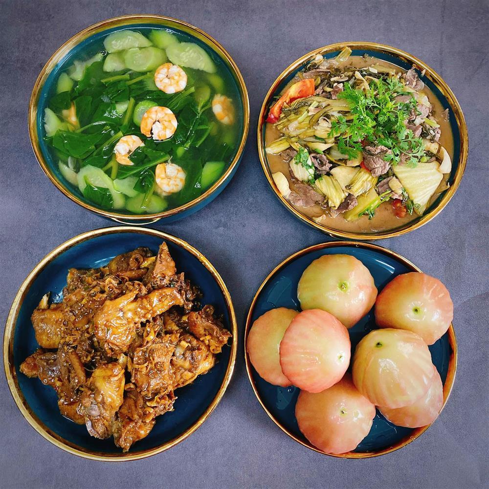 9X xinh đẹp khoe mâm cơm đều đặn 4 món mỗi ngày, hội chị em lác mắt-12