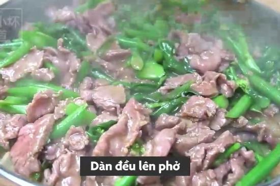 Phở xào bò đậm sốt dễ làm