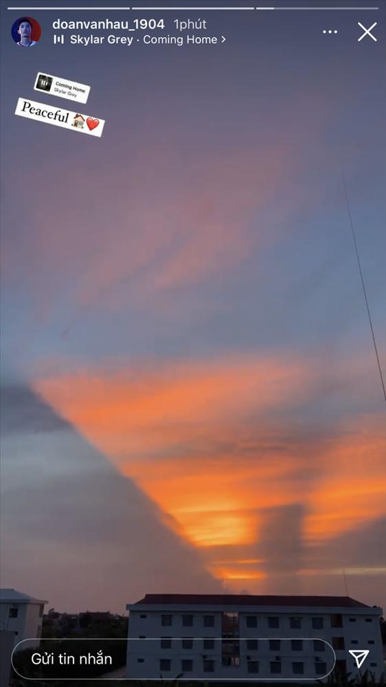 Văn Hậu ở nhà vẫn hạ gục hội mê trai: Thả diều mà mlem mlem-6