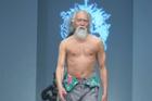 Tài tử đẹp lão nhất xứ Trung: 85 tuổi vẫn tập gym, catwalk cực ngầu