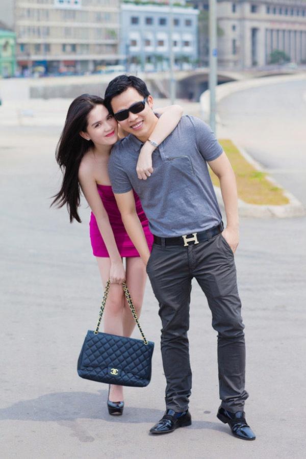 Vũ Khắc Tiệp - Ngọc Trinh và những pha ôm hôn nóng mắt-4