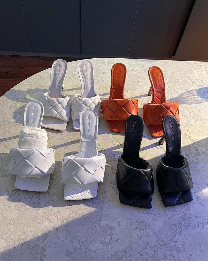 Cạch mặt nhưng Hà Hồ - Lệ Quyên đụng hàng món đồ 30 triệu xịn sò-7