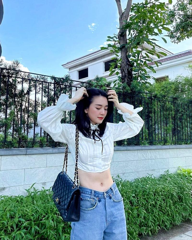 Lệ Quyên hằn rõ miếng dán ngực - Miu Lê ngầu như nữ tổng tài-12