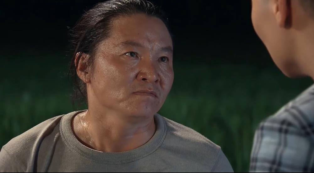 Hương Vị Tình Thân tập 55: Nam đỡ cho Long 1 nhát dao từ gã chí phèo-1