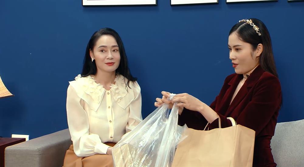 Hương Vị Tình Thân tập 55: Nam đỡ cho Long 1 nhát dao từ gã chí phèo-10