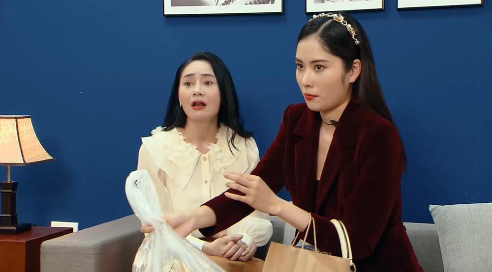 Hương Vị Tình Thân tập 55: Nam đỡ cho Long 1 nhát dao từ gã chí phèo-12