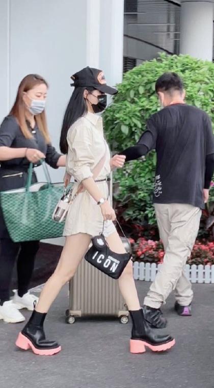 Triệu Lệ Dĩnh xuất hiện sau tin tái hợp Phùng Thiệu Phong-1