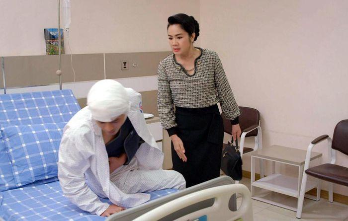 Hậu trường bi hài của những cảnh tát trong phim giờ vàng-1