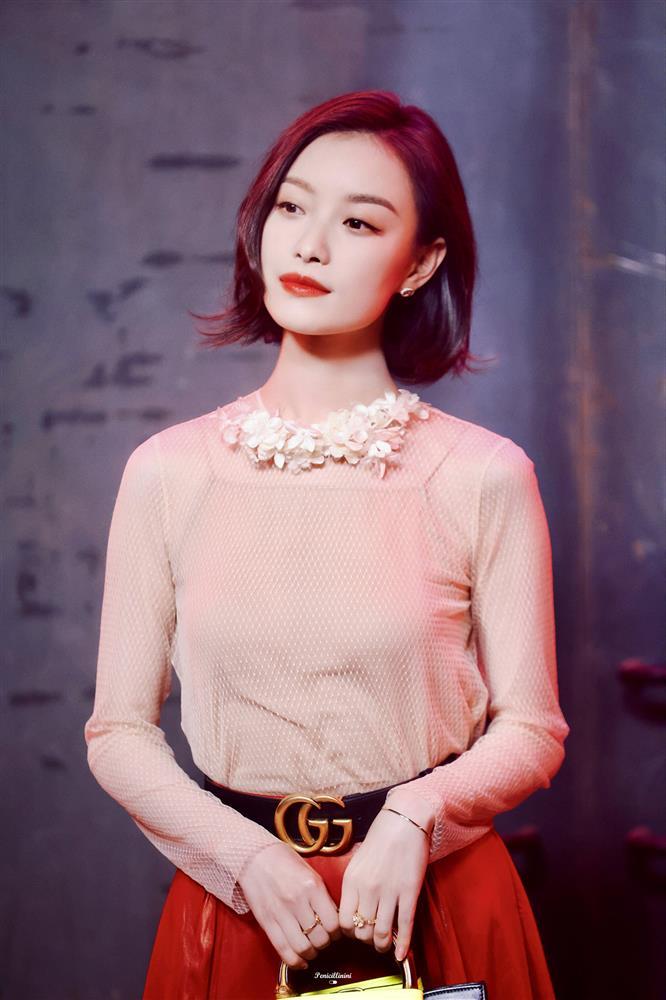 Diện đồ Gucci: Tình địch Triệu Lệ Dĩnh như bà thím, mỹ nhân Hàn vòng 1 xập xệ-5