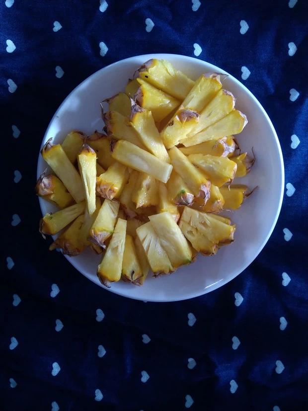 Chàng trai bổ bưởi mà nhiều người tưởng thái thịt ba chỉ-7