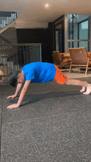 Con trai Hồ Ngọc Hà hì hục tập gym, dân mạng xem cười xỉu-1